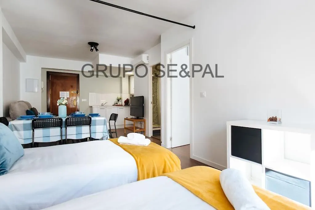 Cder Apartment Center Cathedral And Alcazar Seville Spain
